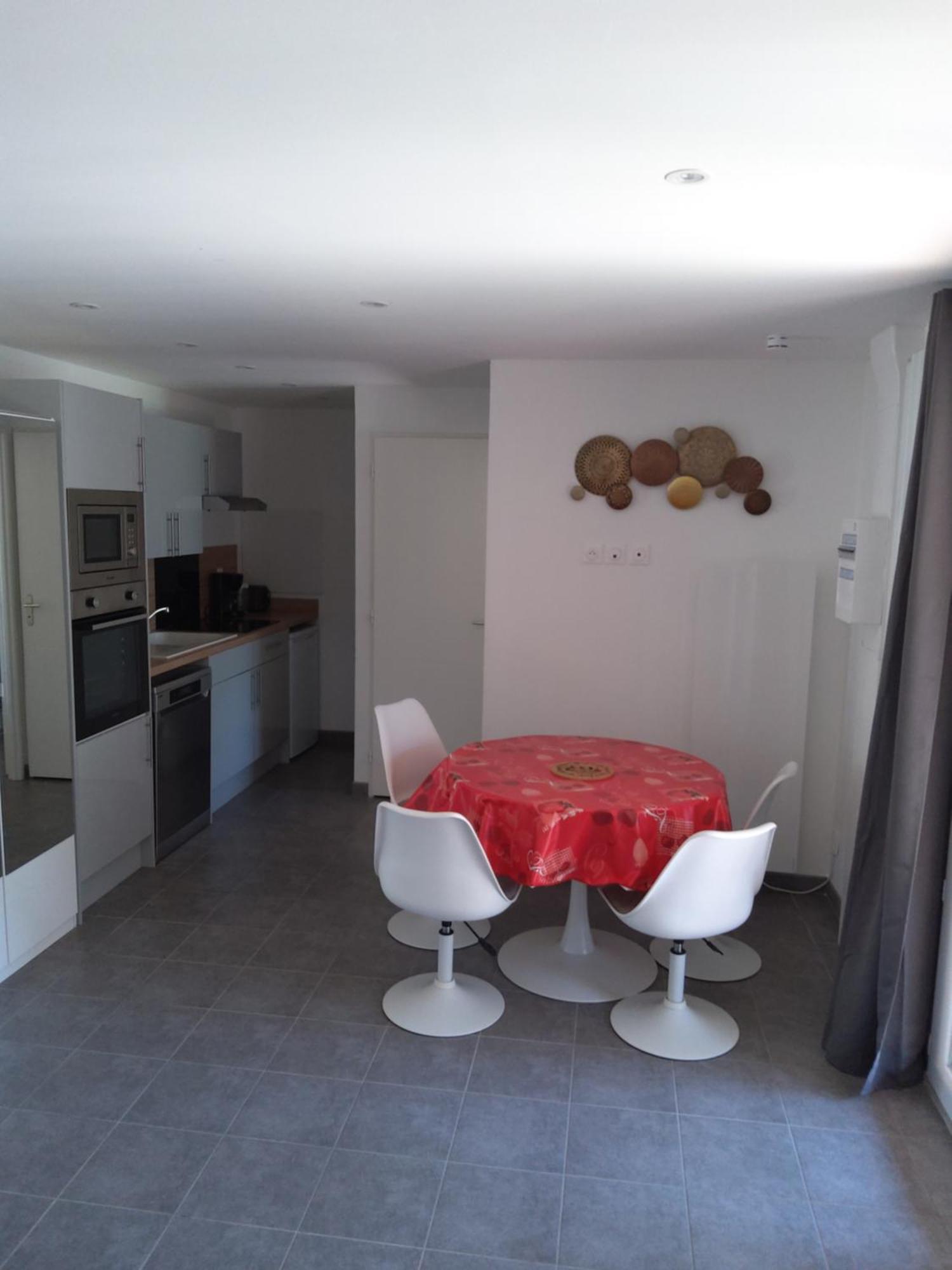 شقة Meuble Avec Cour Sotteville-lès-Rouen الغرفة الصورة